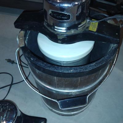 ELECTRIC ICE CREAM MAKER