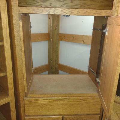 WOODLEYS 3 PIECE SHELVING UNIT IN BEAUTIFUL CONDITION