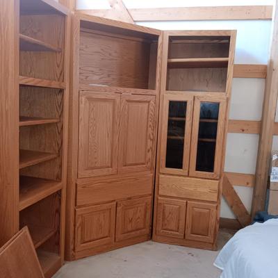 WOODLEYS 3 PIECE SHELVING UNIT IN BEAUTIFUL CONDITION