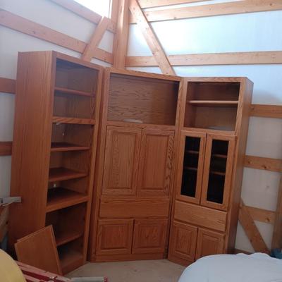 WOODLEYS 3 PIECE SHELVING UNIT IN BEAUTIFUL CONDITION