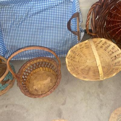 A VARIETY OF WICKER BASKETS