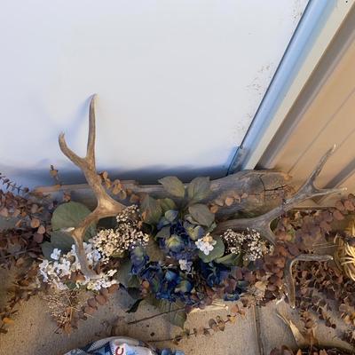 UNIQUE HOME DECOR MADE FROM ANTLERS AND ROPES