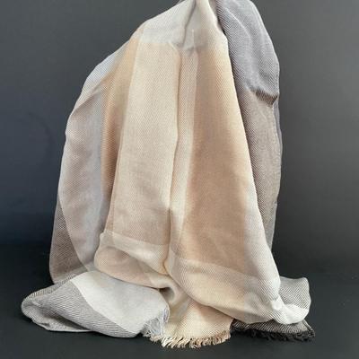 LOT 4: Vera Bradley Coin Purses, 4 pc Kenneth Cole Travel Cosmetic Case, Assortment of Wallets, MiniSac Crossbody Bag, and Beige Color...