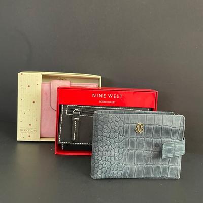 LOT 4: Vera Bradley Coin Purses, 4 pc Kenneth Cole Travel Cosmetic Case, Assortment of Wallets, MiniSac Crossbody Bag, and Beige Color...