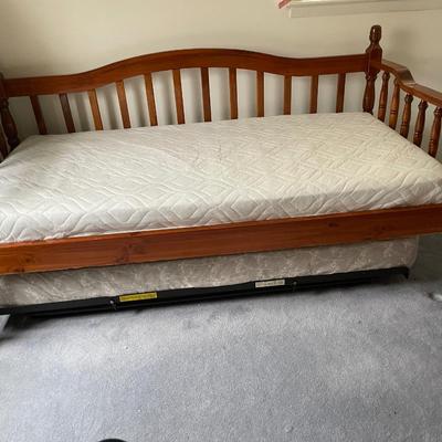 LOT 18: Handsome Maple Wood Day Bed with a Pull-Out Trundle Both in Excellent Condition (Measurements 80” L x 40” D x 34”W
