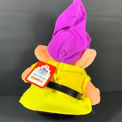 LOT 37: Vintage Set of Disney Seven Dwarts Plushes Sold at DisneyWorld/Land