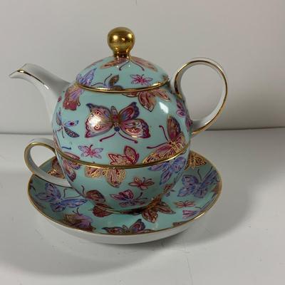 LOT 46: Garden Party Collections of Tea Pots and Cups, Floral Bowls, Platters and More Featuring Johann Haviland Gravey Bowl, Hall Green...