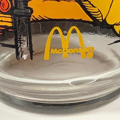 LOT 50: Collection of 8 McDonalds 1981 The Great Muppet Caper Collectable Glasses