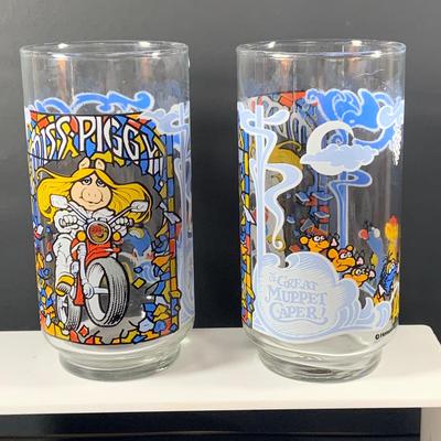 LOT 50: Collection of 8 McDonalds 1981 The Great Muppet Caper Collectable Glasses