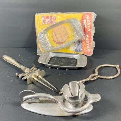 LOT 52 Vintage/ Mid-Century Kitchen Gadgets & Acessories: Stainless Steel Foil/Wax Paper Dispenser, GEMCO Sugar Bowl and Much, Much More