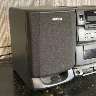 LOT 67: Aiwa Portable Compact Disc Stereo System Model No. LCX-100U with Remote