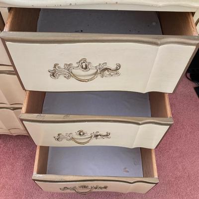LOT 72: Vintage Bassett Furniture Industries, Inc. Five Piece Deauville White Provincial Bedroom Set