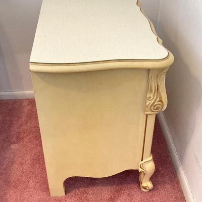 LOT 72: Vintage Bassett Furniture Industries, Inc. Five Piece Deauville White Provincial Bedroom Set