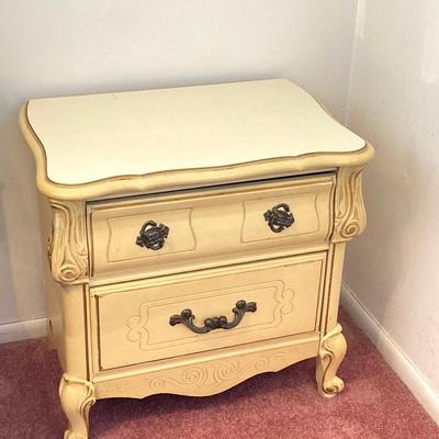 LOT 72: Vintage Bassett Furniture Industries, Inc. Five Piece Deauville White Provincial Bedroom Set