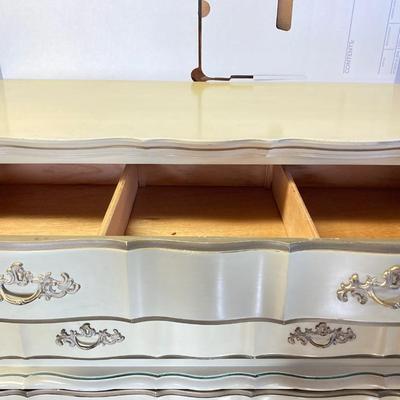 LOT 72: Vintage Bassett Furniture Industries, Inc. Five Piece Deauville White Provincial Bedroom Set