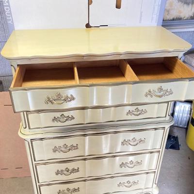 LOT 72: Vintage Bassett Furniture Industries, Inc. Five Piece Deauville White Provincial Bedroom Set