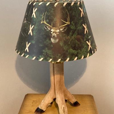 LOT 75: Vintage Deer Hoof / Leg Table Lamp