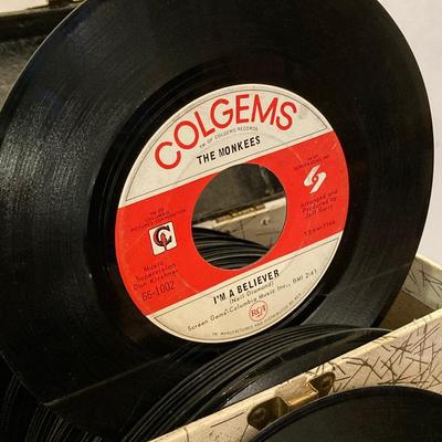 LOT 78: Vintage Vinyl - Albums, Record Holder and 45s (Frank Sinatra, Beatles, Rolling Stones and More