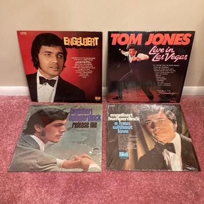 LOT 78: Vintage Vinyl - Albums, Record Holder and 45s (Frank Sinatra, Beatles, Rolling Stones and More