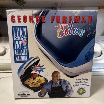 LOT 83: Farberware 11-qt Stockpot, George Forman Grill & Epicurious Teapot