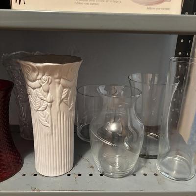 LOT 84: Pantry Shelf Lot: Rubbermaid, Tupperware, Metal Bowls, Stainless Steel Buffet/Serving Trays & More