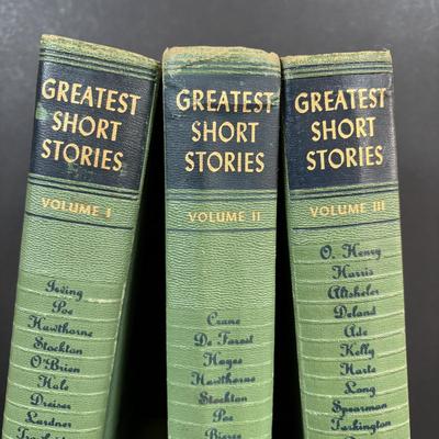 LOT 89: Vintage F.F. Collier & Sons "Greatest Short Stories" Books Vol 1-5
