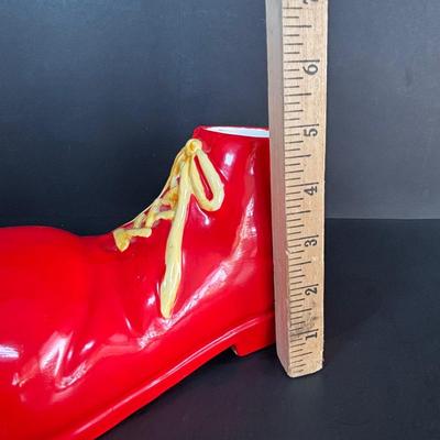 LOT 96: RARE Ronald McDonald's Red Shoe Ceramic Planter, 1988 Mac Tonight Piano, 2000 & 2002 Worldwide Convention Hinged...