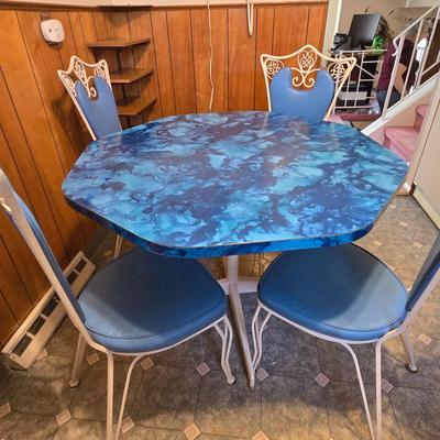LOT 109: MCM Kitchen Table w/4 Chairs