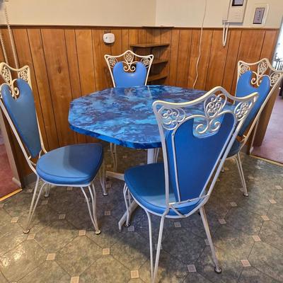 LOT 109: MCM Kitchen Table w/4 Chairs