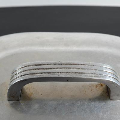 LOT 110: Vintage Magnalite Aluminum Classic Oval Roaster & Vintage Aluminum Saucepan w/Lid