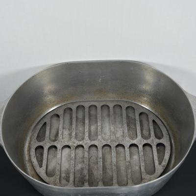 LOT 110: Vintage Magnalite Aluminum Classic Oval Roaster & Vintage Aluminum Saucepan w/Lid