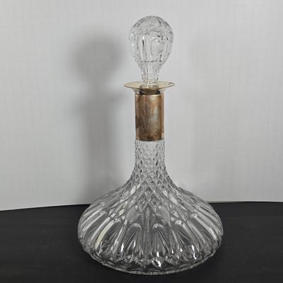LOT 112: Crystal Wine Decanter, Vintage 1950s Pennsylvania Railroad GG1 Roly Poly Glasses, Schmitt Sohne Liqueur Glasses, Lo Ball...