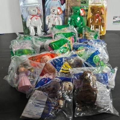 LOT 116: Complete Set of McDonald's Charities TY BEANIES, Incomplete Sets of POLLY POCKET, STRAWBERRY SHORTCAKE, BUILD-A-BEAR, &...