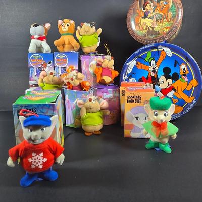 LOT 130: McDonald's OLIVER & COMPANY, CINDERELLA'S MICE, & RESCUERS DOWN UNDER Ornaments & Disney Tins