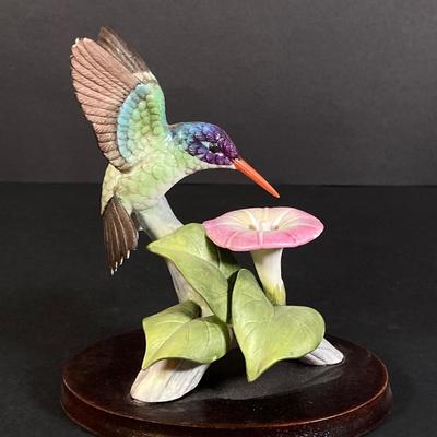 LOT 163: Collection of Andrea / Andrea by Sadek Porcelain Bird Figurines
