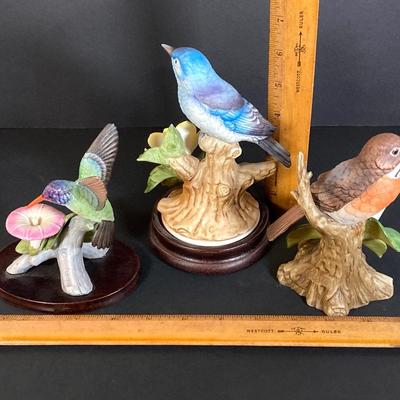 LOT 163: Collection of Andrea / Andrea by Sadek Porcelain Bird Figurines
