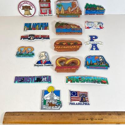 LOT 171: Philadelphia Sports Bobble Heads (McDonald's) and Magnetic Collection - Allen Iverson (76ers), Jim Thome / Pat Burrell...