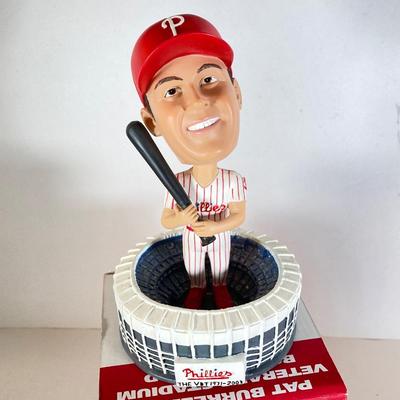 LOT 171: Philadelphia Sports Bobble Heads (McDonald's) and Magnetic Collection - Allen Iverson (76ers), Jim Thome / Pat Burrell...