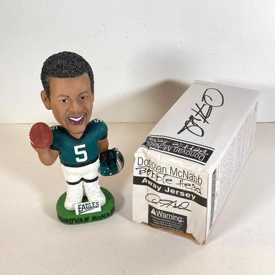 LOT 171: Philadelphia Sports Bobble Heads (McDonald's) and Magnetic Collection - Allen Iverson (76ers), Jim Thome / Pat Burrell...