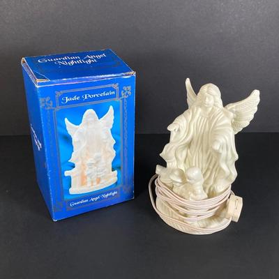 LOT 175: Collection of Vintage Angels - Lighted, Musical and More