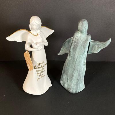 LOT 175: Collection of Vintage Angels - Lighted, Musical and More