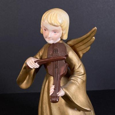 LOT 175: Collection of Vintage Angels - Lighted, Musical and More