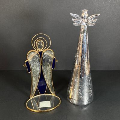 LOT 175: Collection of Vintage Angels - Lighted, Musical and More