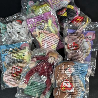 LOT 193: McDonalds NIP Happy Meal Toys: 2012 Power Ranger Super Samuri Complete Set 1-8 & 2000 Ty Teenie Beanies Complete Set 1-18