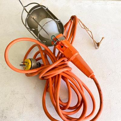 LOT 209: Work Lights and Extension Power Cords