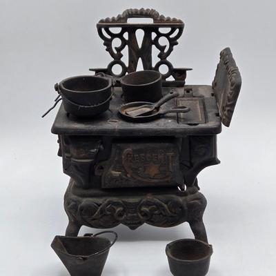 LOT 6X: Vintage Black Cast Iron Crescent Stove Salesman Sample and Antique Shoe Last for Cobbler Stand Cast Iron Child Size 5