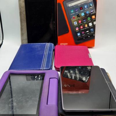 LOT 8X: Various Kindles and Tablets