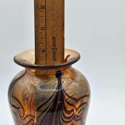 LOT 9X: Signed Nancy Freeman Art Glass Vase