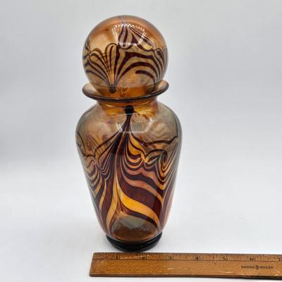 LOT 9X: Signed Nancy Freeman Art Glass Vase