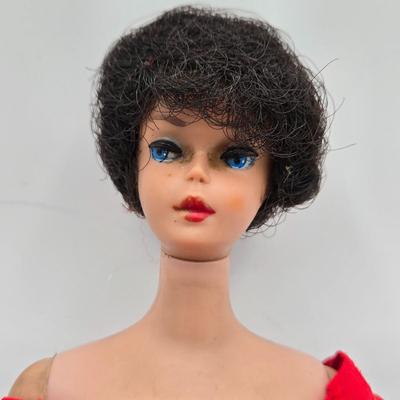LOT 10X: 1962 Barbie Case, 1958 Blonde Ponytail Barbie ( MCMLVIII ) , 1958 Brunette Bubble Hairstyle Barbie ( MCMLVIII) , Clothing,...
